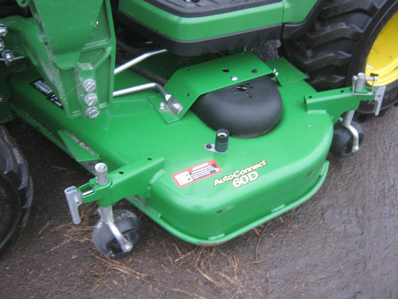 Tractors - Compact  John Deere 1025R Tractor  Photo
